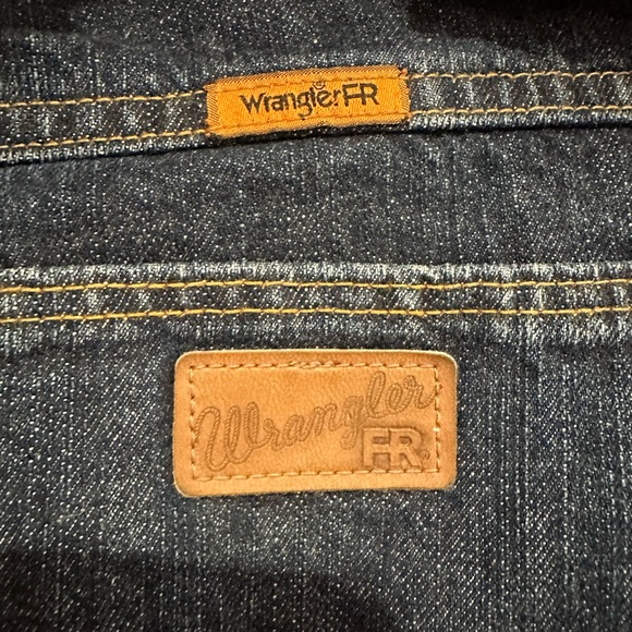Women’s Wrangler Flame Resistant Jeans. - Picture 4 of 8